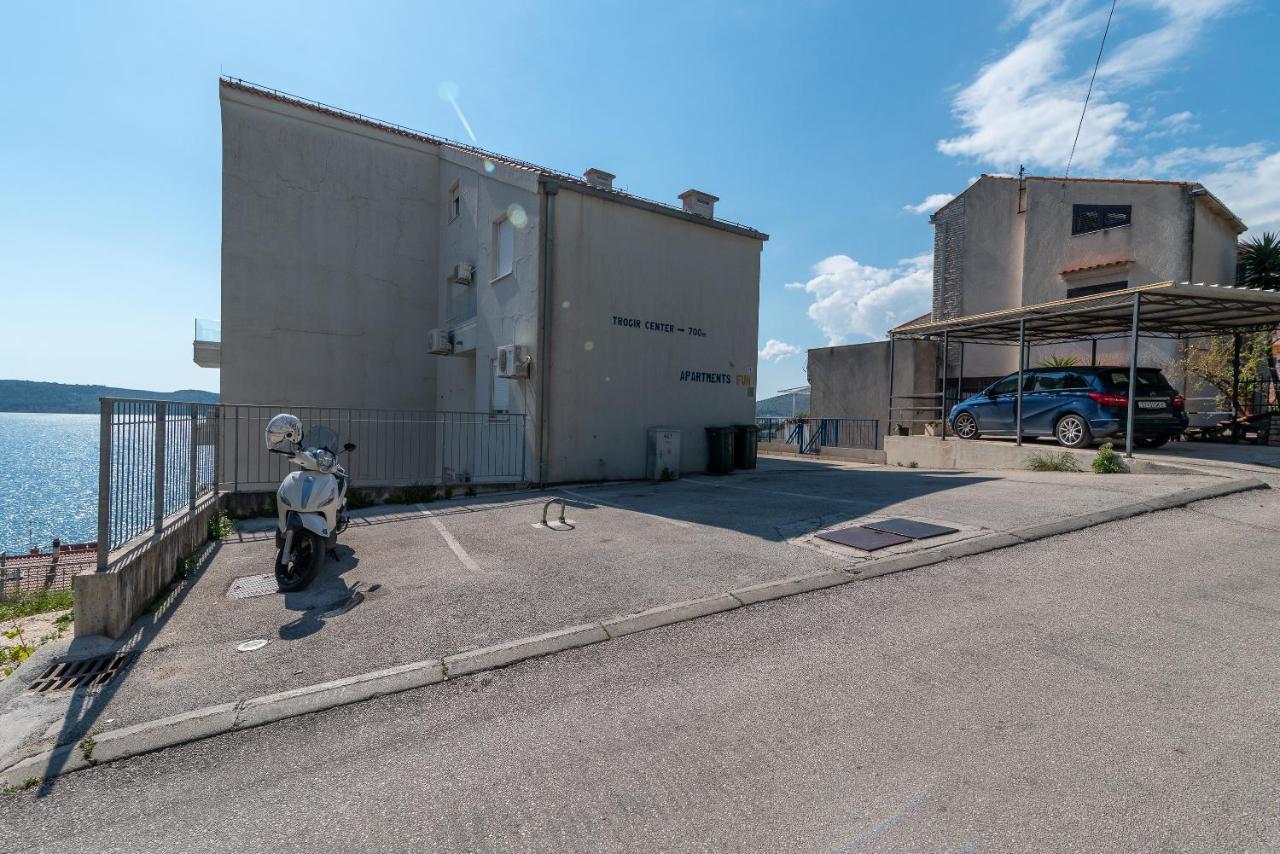 Apartments Liam Трогир Экстерьер фото